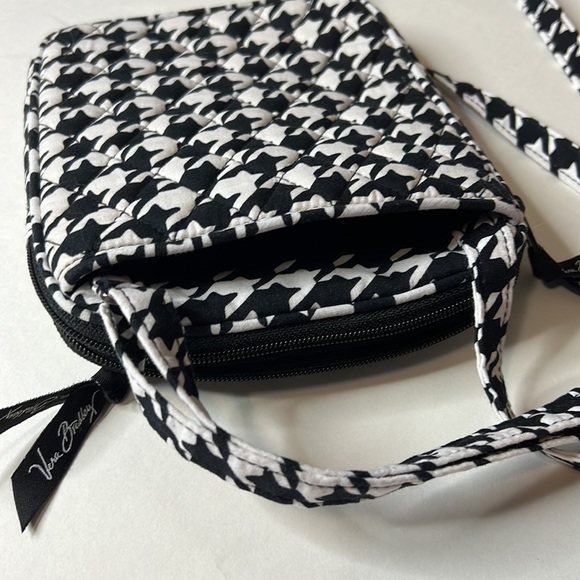 Vera Bradley Midnight Houndstooth Pattern Crossbody. - Picture 8 of 10